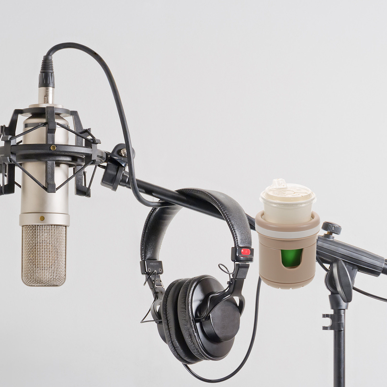 マイクスタンド用カップホルダー、調整可能な回転クランプ、ステ - Water Bottle Holder のレビューと価格